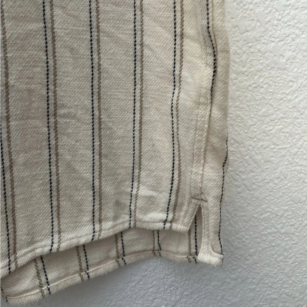 Banana Republic Short Sleeve Resort Wear Lightweight Button Down Shirt - Picture 9 of 15